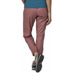 Patagonia Hampi Rock Pant Femme Mauve 8 Patagonia Hampi Rock Pant Femme Mauve -Patago Vetements Magasin main 82956 EVMA MW2 8418